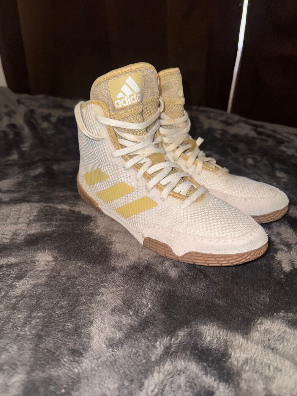 Adidas Wrestling Shoes size 3 boys Cream with Gum Rubber Outsole